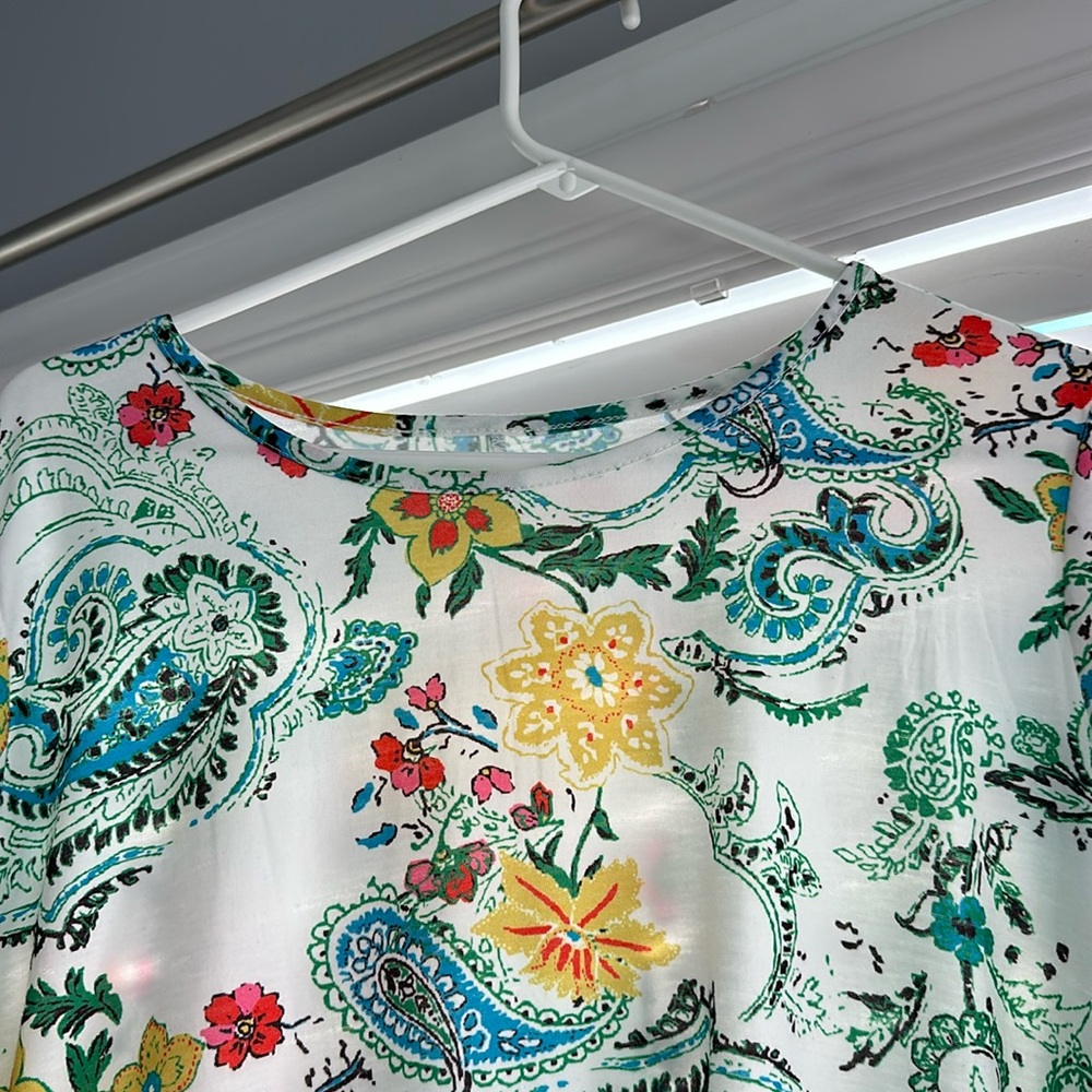 Floral printed dress with pockets. XL